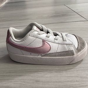 Nike Blazer low - toddler girl size 7C